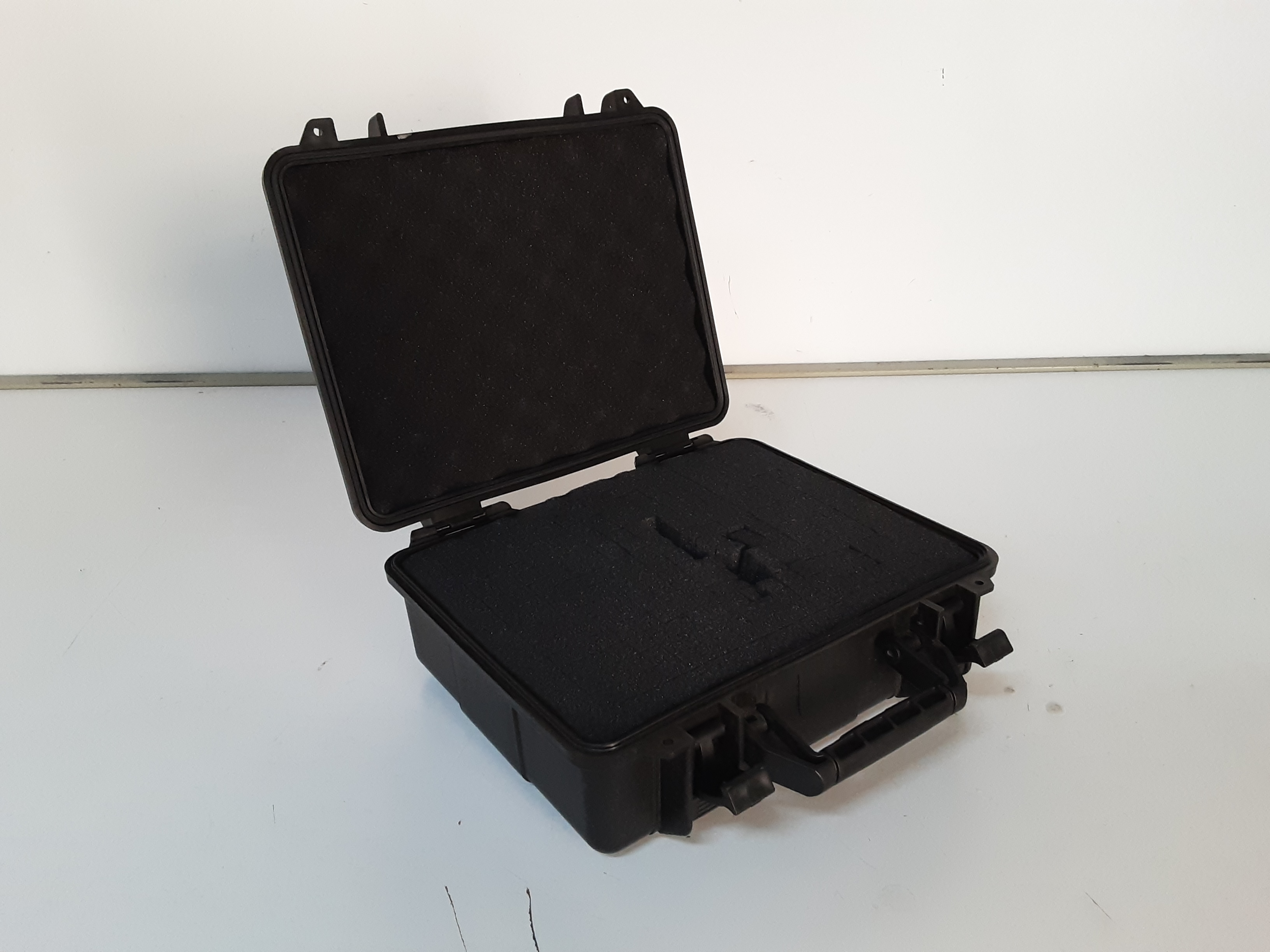 maletin csi policia negro plastico 27.5x24x11x31